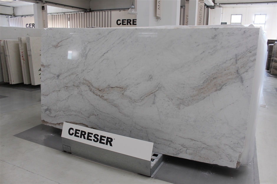 zm_2346-151 Therae White.jpg